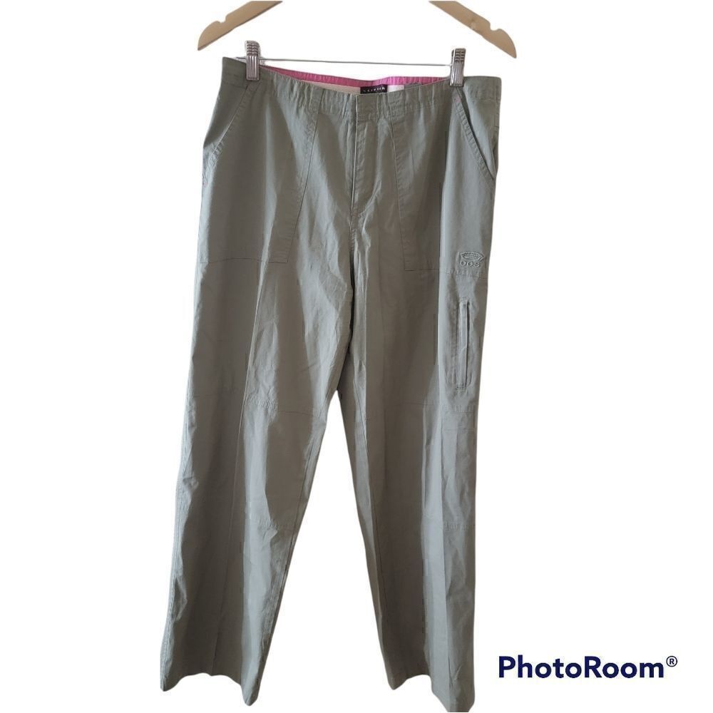Oleg Cassini Sport Outdoor Cargo Pants. Size M.